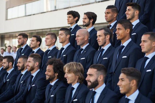 五大联赛积分榜：阿森纳2分领跑英超，巴萨4分优势领跑西甲，拜仁8分断层领先（五大联赛积分榜速览：英超阿森纳+2领跑，西甲巴萨+4居首，德甲拜仁领先8分）