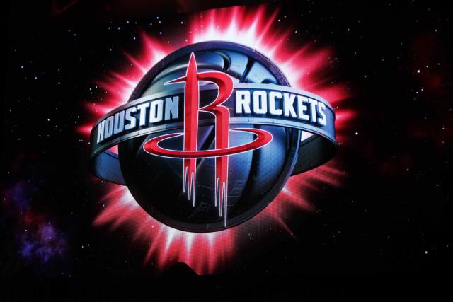 魔术对热火伤病报告：班凯罗＆鲍威尔出战成疑，小瓦可以出战（魔术战热火伤情更新：班凯罗、鲍威尔出战成疑，小瓦确认可战）