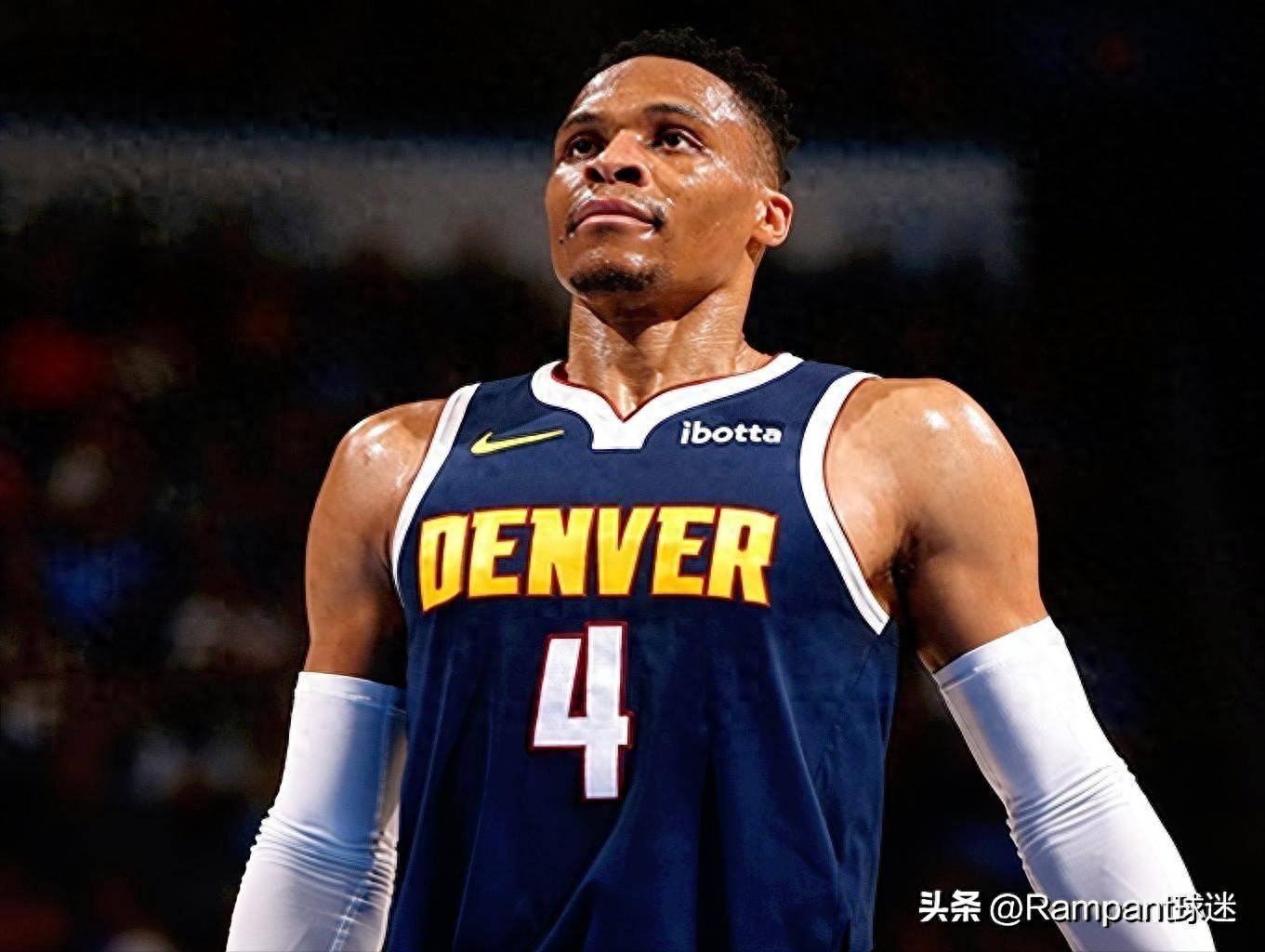 桑巴旅欧报169：安东尼起舞怒造三球，桑托斯传射客场擒狼（旅欧桑巴第169期：安东尼舞步连造三球，桑托斯传射助客场击败狼队）