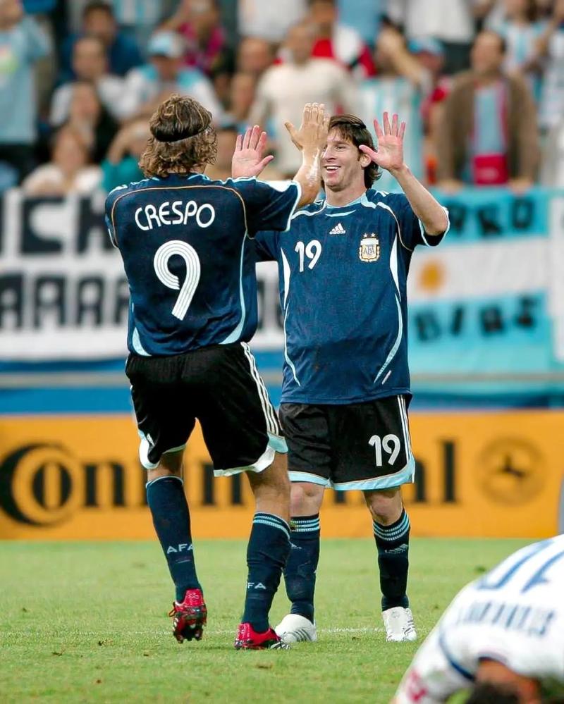 李嗣镕：如果算上进球的话，我的中超首秀能打7分左右（李嗣镕：算上进球，我给中超处子战打个7分左右）