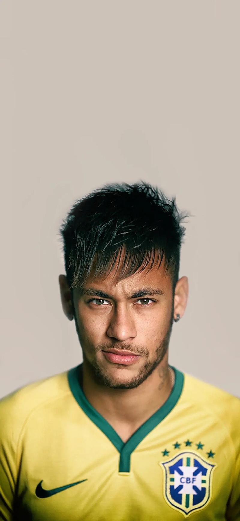 没有莫德里奇和大中锋的米兰，还能算米兰吗？（少了莫德里奇与支点中锋的米兰，还是那个米兰吗？）