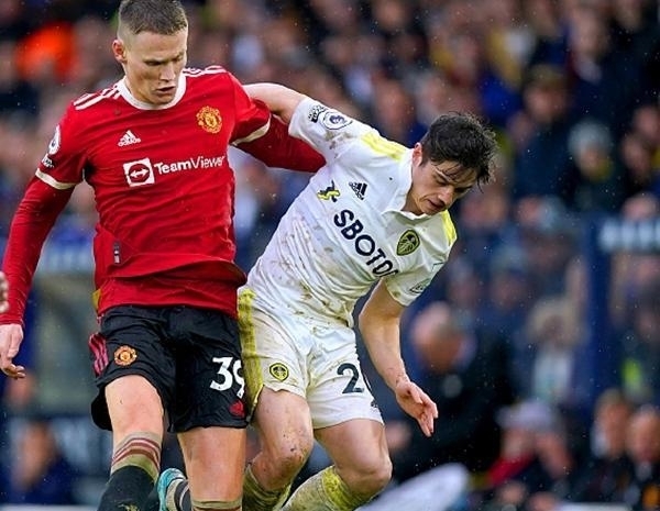 德转统计五大联赛最年长戴帽前10：莱万第8，C罗两度上榜