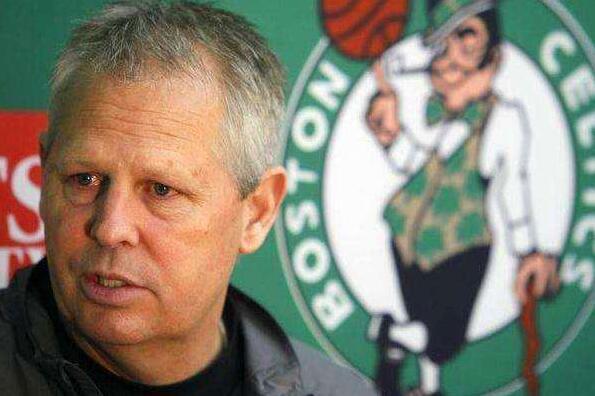 迪洛伦佐：我们几乎没给法兰克福机会，我们更配得上胜利（迪洛伦佐：法兰克福几乎无机可乘，这场胜利理应归我们）