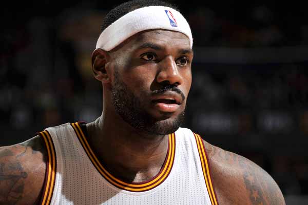 本赛季俱乐部双人组进球榜：凯恩+迪亚斯37球高居第一（本赛季俱乐部双子星进球榜：凯恩与迪亚斯合轰37球领跑）